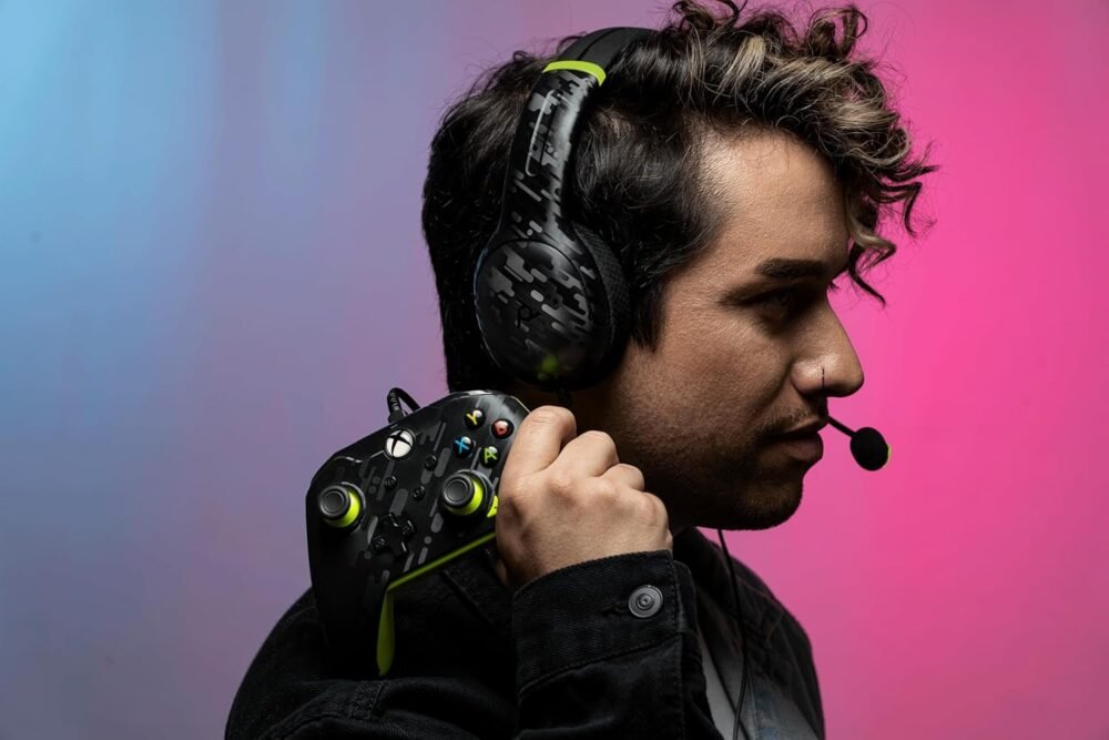 PDP Wired Xbox Gaming Controller: Gamepad Licensed for Xbox Series X|S, Xbox One, PC, Audio Controls, 8ft Cable, 3.5mm jack, Mappable Buttons/Triggers, Companion App: Electric Carbon Grey/Yellow - Image 8