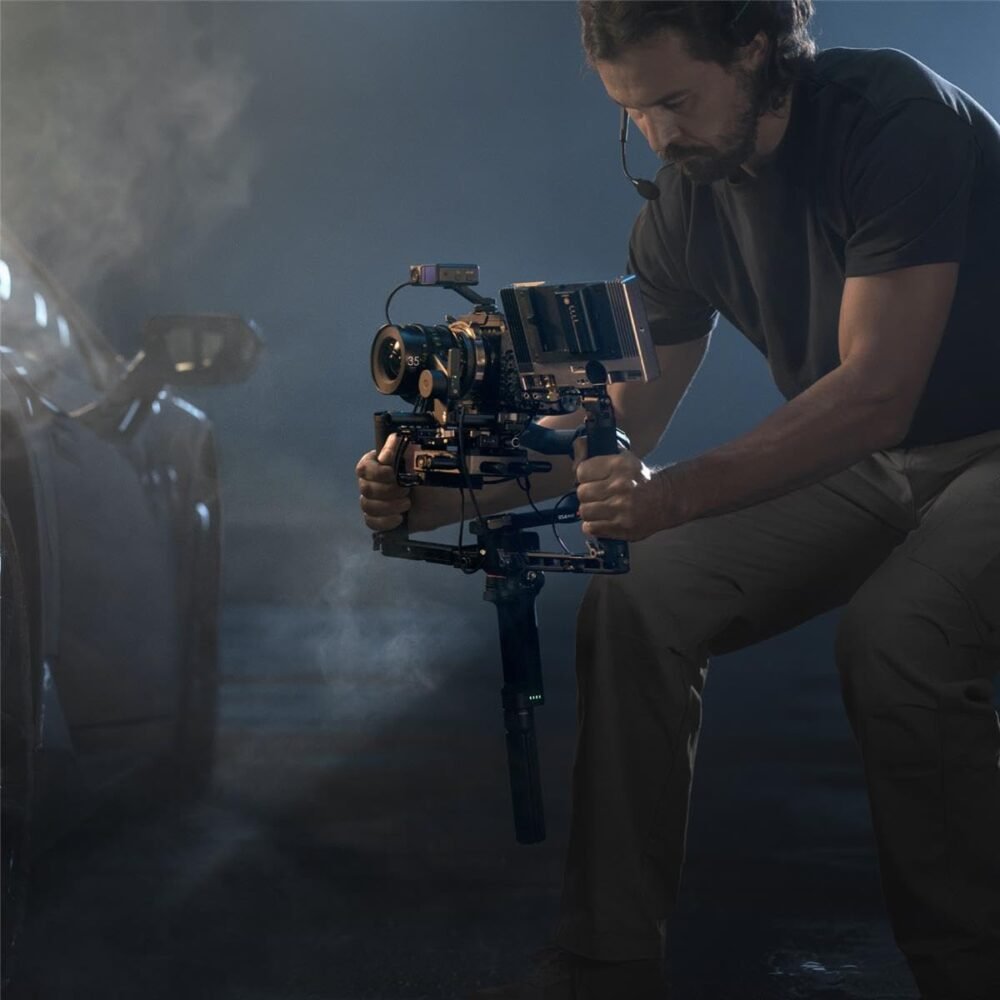DJI RS 4 Pro Combo, 3-Axis Gimbal Stabilizer for DSLR & Cinema Cameras Canon/Sony/Panasonic/Nikon/Fujifilm, Native Vertical Shooting, 4.5kg/10lbs Payload, with Image Transmitter & Focus Pro Motor - Image 8