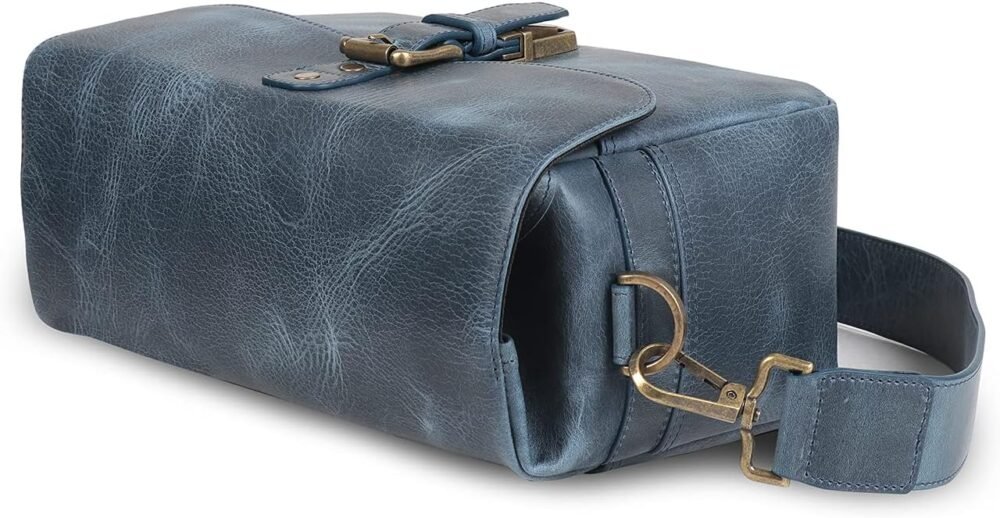 MegaGear Torres Genuine Leather Camera Messenger Bag for Mirrorless, Instant and DSLR Cameras - Image 6