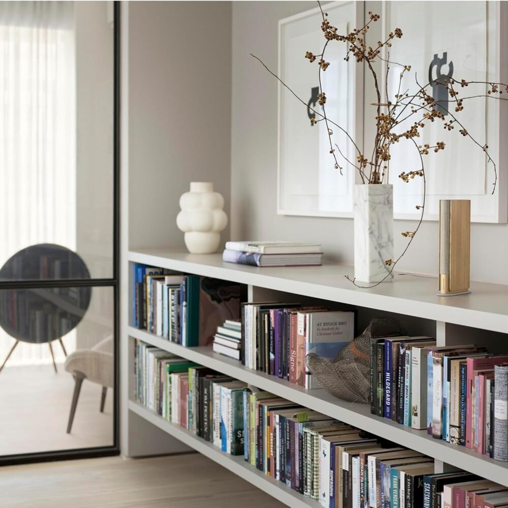 Bang & Olufsen Beosound Emerge Bookshelf Wi-Fi Speaker, Gold Tone/Light Oak - Image 8